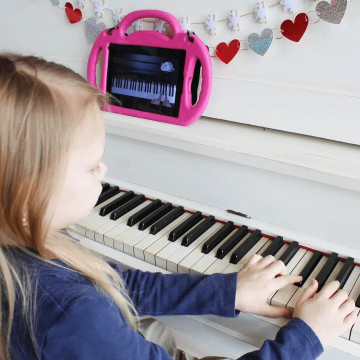 Online Piano Lessons for Kids: A Pianosaur Review